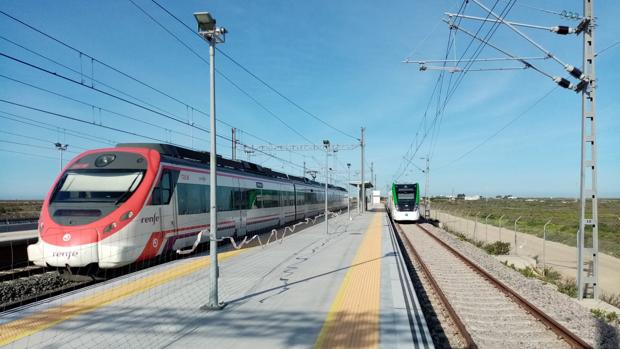 El tranvía de la Bahía de Cádiz efectúa nuevas pruebas por la zona de Río Arillo