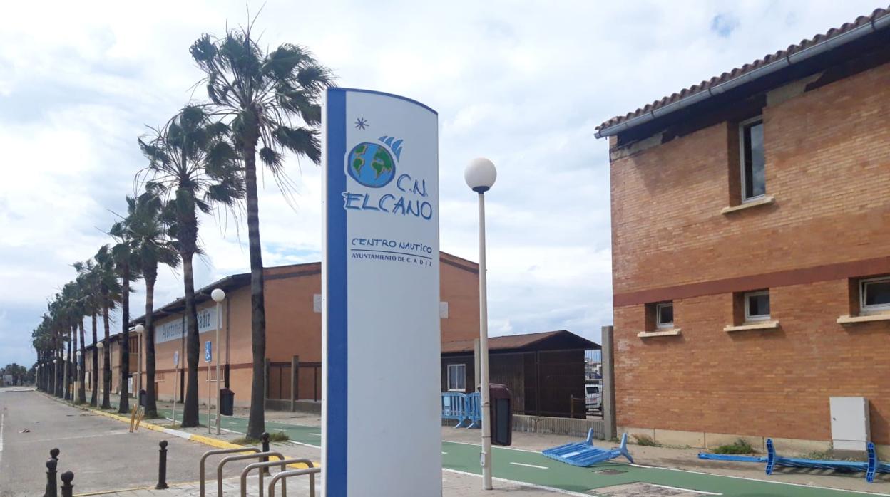 Instalaciones del CN Elcano, a la entrada de Cádiz.