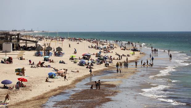 Cádiz aplaza el inicio de la temporada de playas por la cuarentena del coronavirus