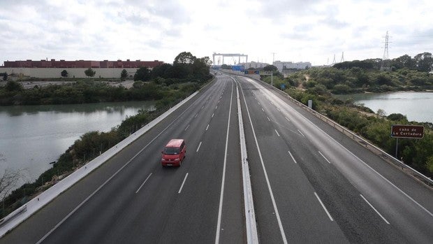 Cádiz, la provincia andaluza donde más se ha reducido el tráfico por carretera
