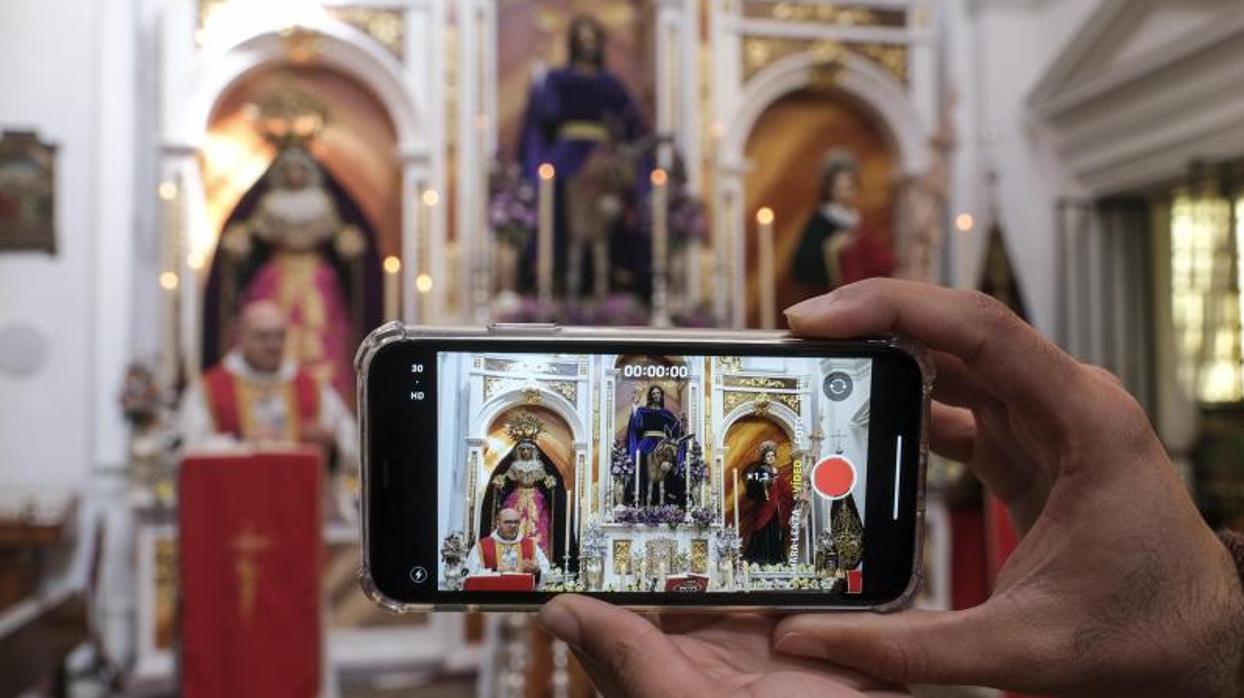 Misa de palmas en la iglesia de San José.