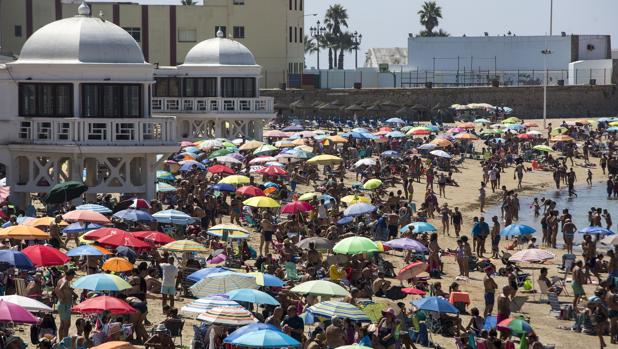 Cádiz 2000 incorporará a todo el personal extraordinario hasta completar las plantillas de playas