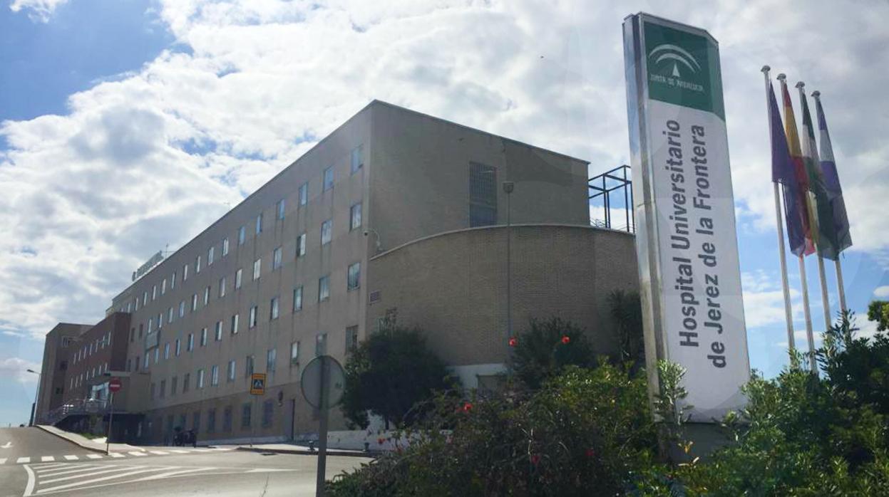 Imagen del hospital de Jerez, donde ha fallecidoun enfermo ingresado en UCI por coronavirus.