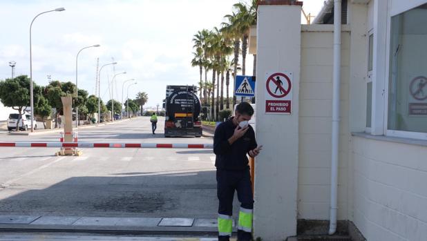 El astillero de Cádiz reinicia su actividad y los de San Fernando y Puerto Real toman medidas