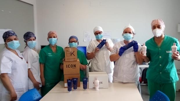 I.C.O.N. dona productos de cuidado capilar para el personal sanitario de varios hospitales de la provincia de Cádiz