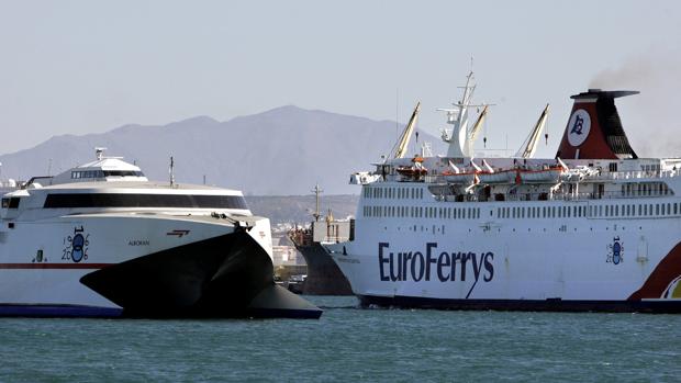 Registro de la temperatura a los pasajeros que quieran ir de Cádiz a Ceuta