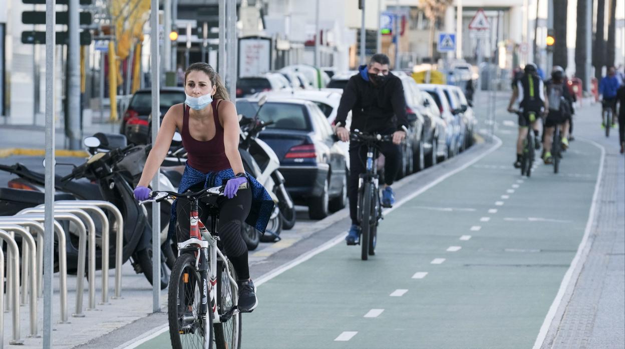 La Junta ha pedido cambiar las franjas de horarios para poder salir a paseos y hacer deporte.