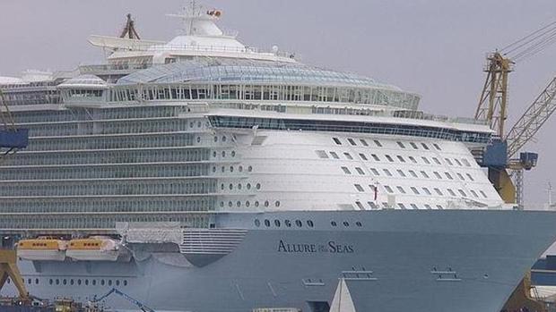 El buque 'Allure of the Seas' finalmente entrará el día 21 en Navantia para ser reparado