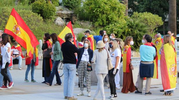 VÍDEO: Protestas contra el Gobierno en la Plaza del Caballo de Jerez