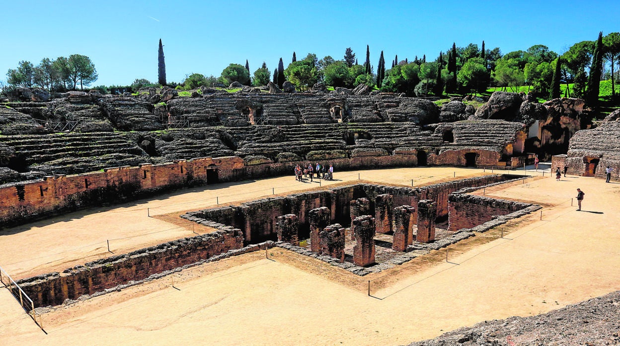 El anfiteatro romano, una de las joyas de la ciudad de Itálica