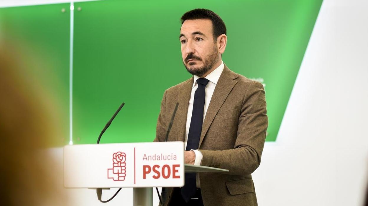 El PSOE pide a Moreno que «deje de amparar comportamientos delictivos como el de Saldaña»