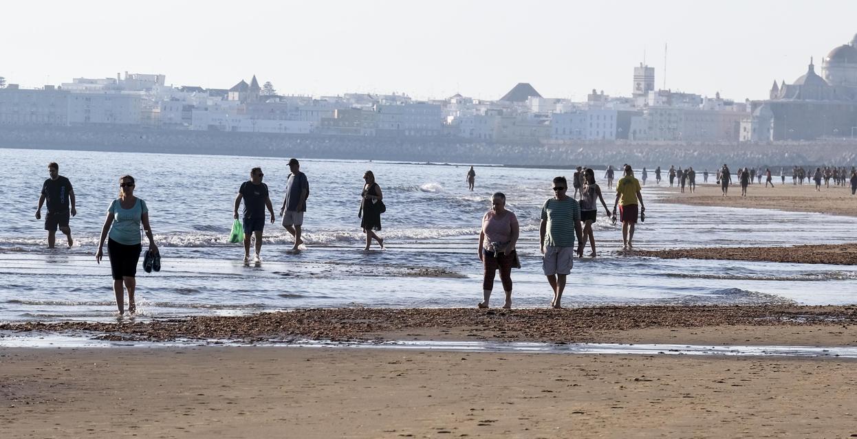 El uso de la playa, no el baño, está permitido en la fase 2.