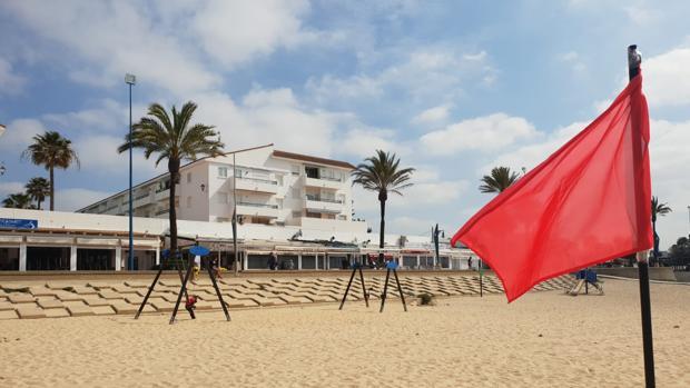 Chiclana no permitirá el baño en sus playas hasta el próximo viernes