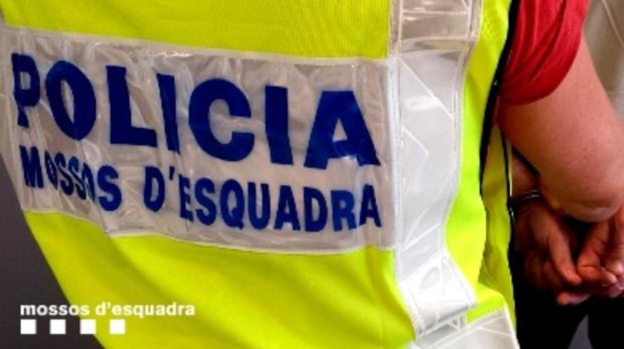 Un agente de los Mossos d'Esquadra, en una imagen de archivo.