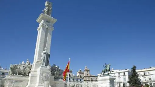 Monumento a las Cortes en Plaza de España