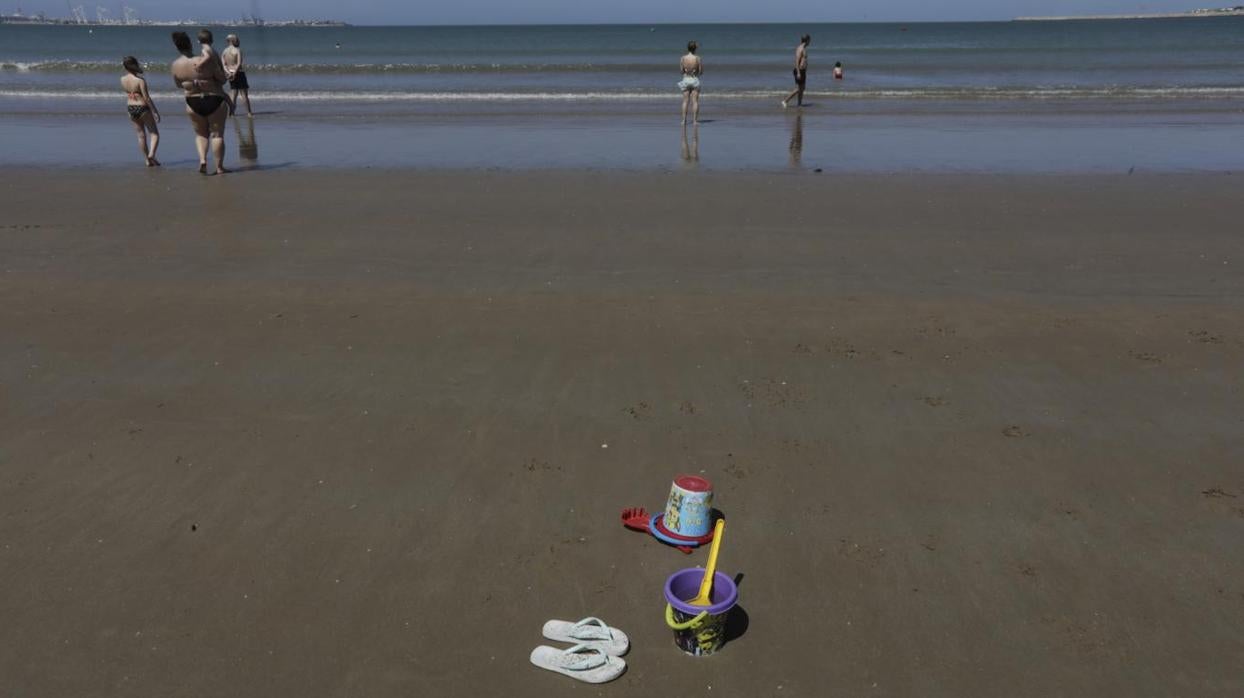 Una playa de El Puerto en la Fase 2 de la desescalada.