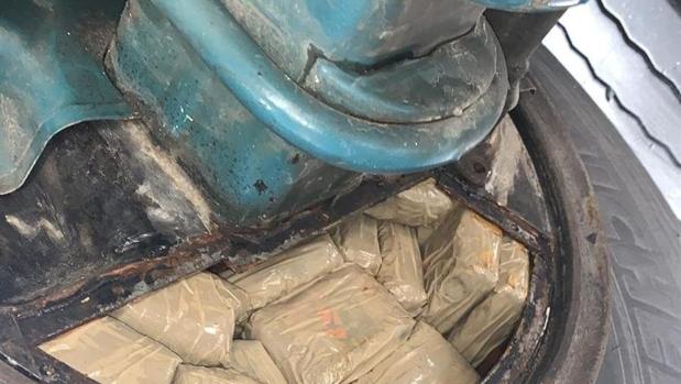 Detenido con casi 54 kilos de hachís en los tambores de freno de remolque