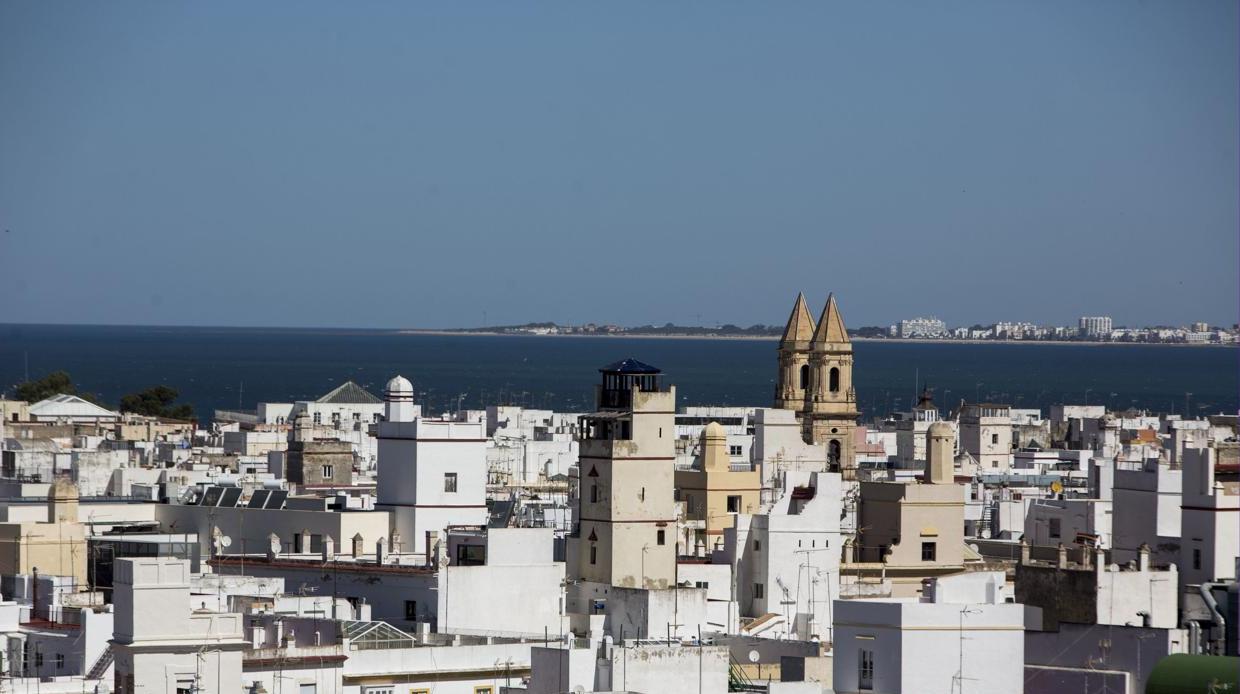 El elevado precio de la vivienda en Cádiz hace que su rentabilidad para el alquiler sea menor que en otras ciudades menos turísticas.