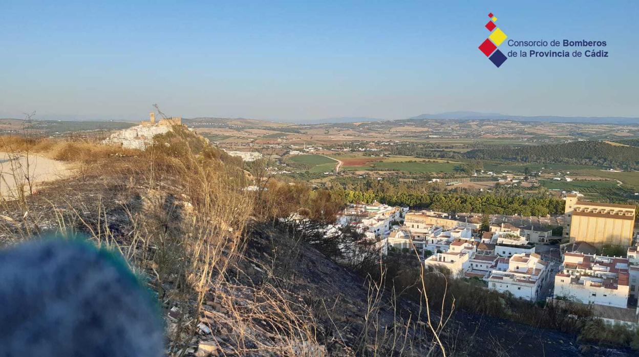 Incendio de pastos en Arcos