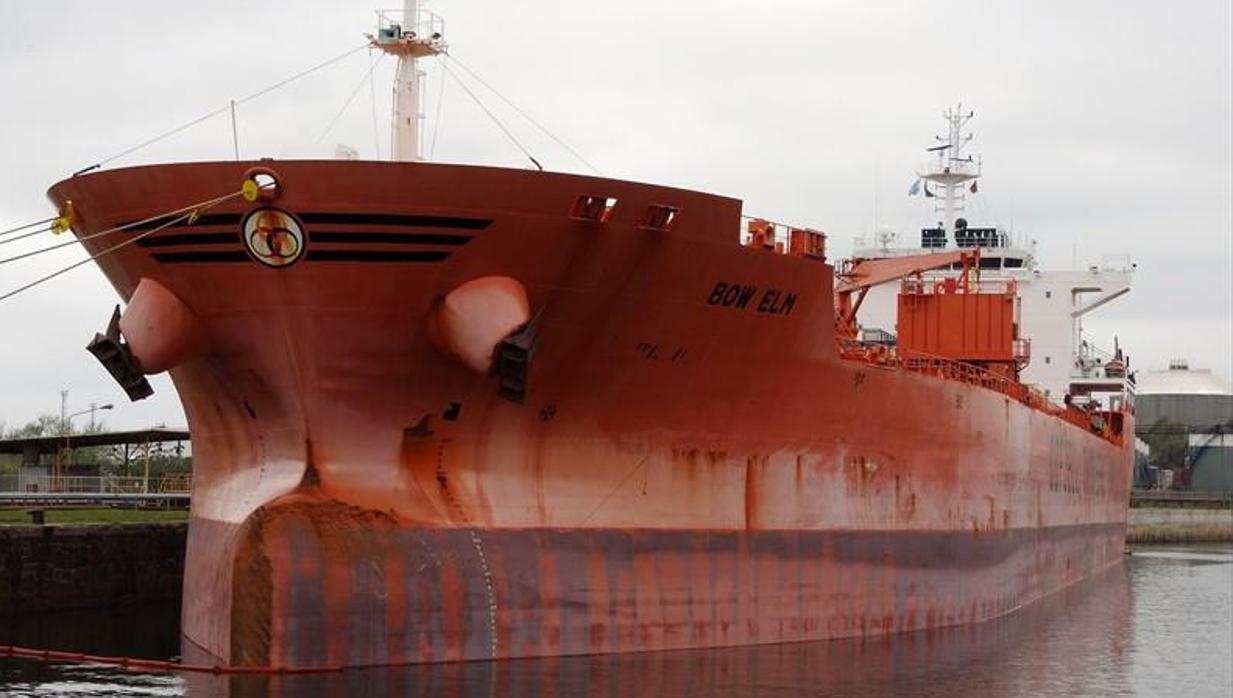 El buque inmovilizado en el puerto de Algeciras.