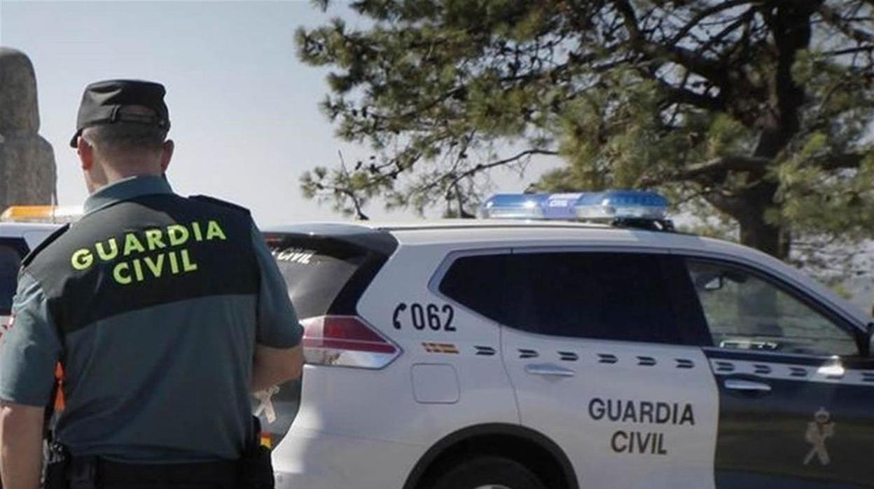 Arrestado tras amenazar de muerte a varias personas con un cuchillo en Chiclana