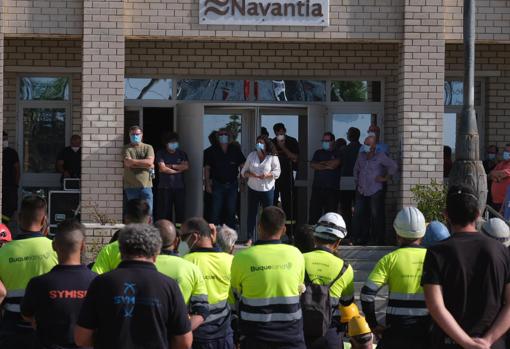 Un momento de la asamblea celebrada este lunes en el Astillero de Puerto Real.