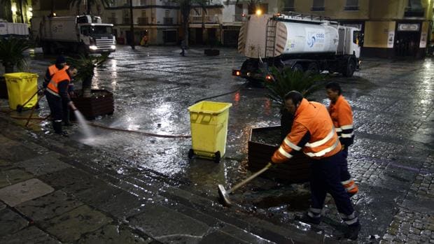 El Ayuntamiento de Cádiz fuerza una quinta prórroga excepcional del pliego de limpieza