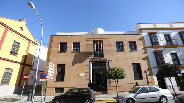 Una pelea en la puerta de una cafetería en Utrera termina con los dos implicados condenados