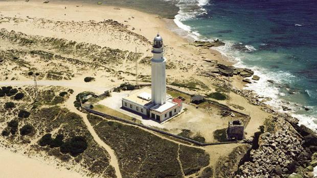 Ecologistas en Acción pide incluir al Faro de Trafalgar en el Parque Natural de la Breña