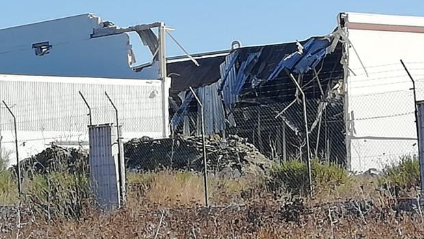 El Ayuntamiento ordena paralizar el derribo de la nave de Visteon en El Puerto