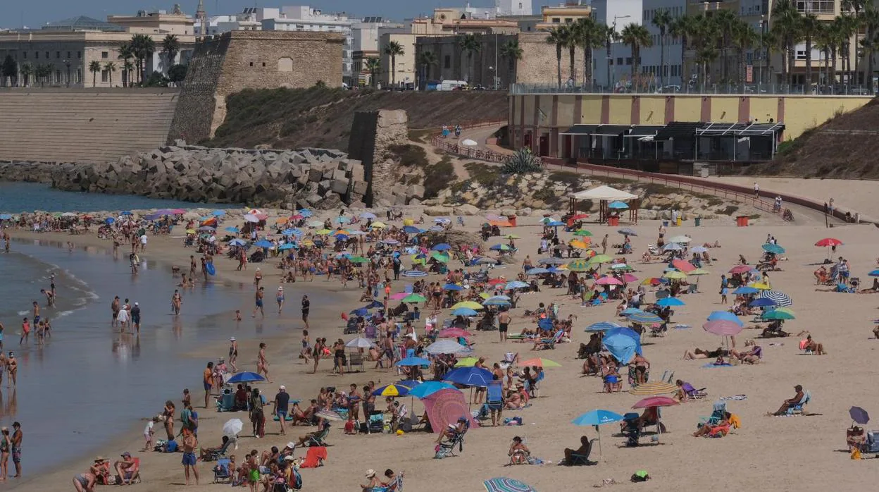 Imagen de la playa de Santa María del Mar este jueves.