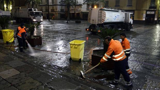 Unanimidad plenaria para que se convoque la mesa de contratación de la limpieza