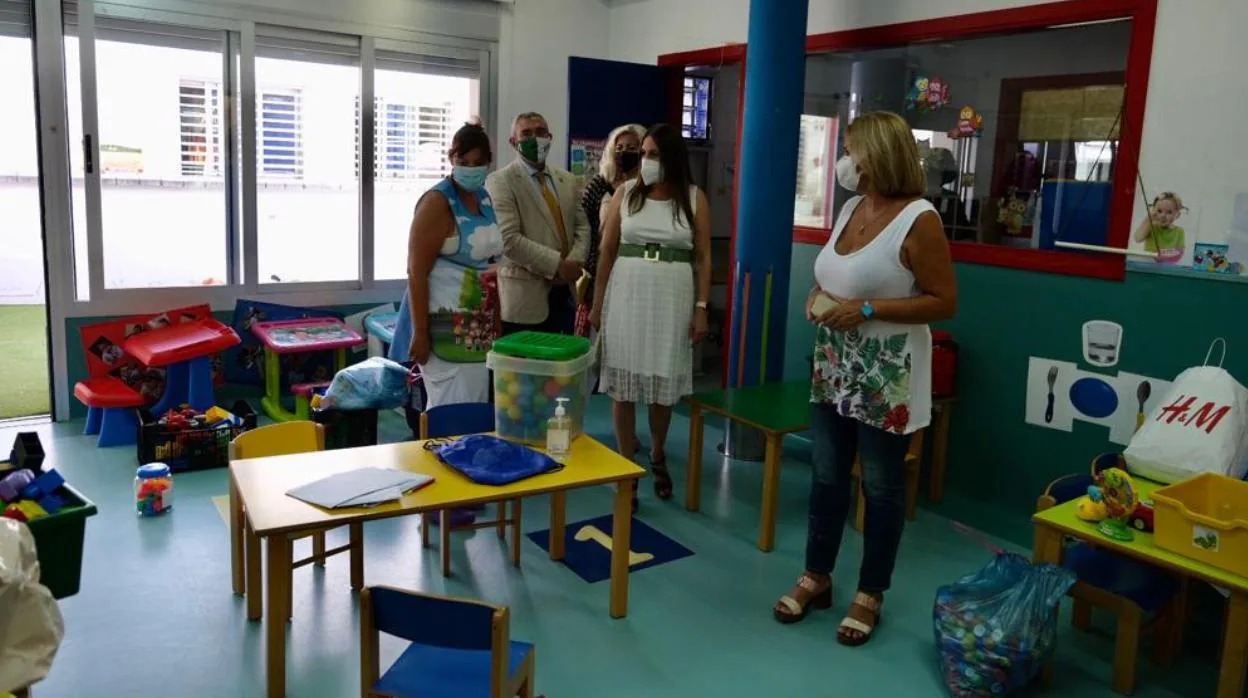 El delegado territorial de Educación, Miguel Andréu, ha inaugurado el nuevo curso escolar