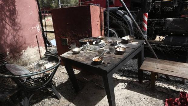 El consejero de Hacienda se compromete a reunirse con los afectados en el accidente del Hotel 100% FUN de Tarifa