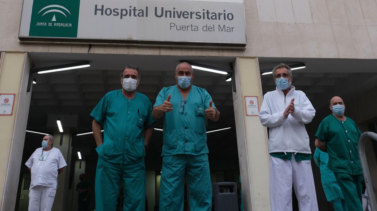 Profesionales del Hospital Puerta del Mar de Cádiz.