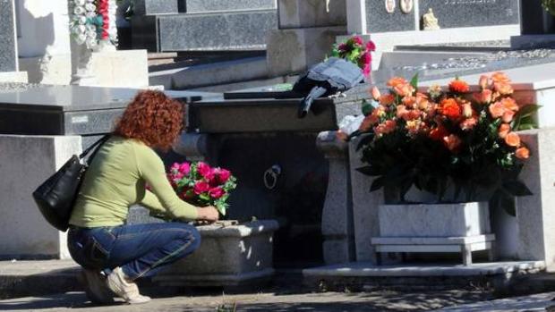 El pueblo sevillano de La Luisiana cierra el cementerio durante el puente de Todos los Santos por el Covid