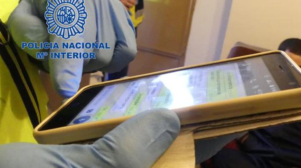 Un detenido en Cádiz relacionado con una red de venta de material de abuso sexual infantil