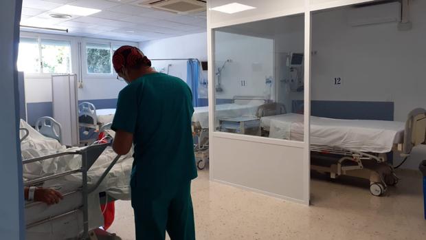 La situación en los hospitales de la Bahía de Cádiz: la capital, el Puerto y Puerto Real respiran pero no descansan