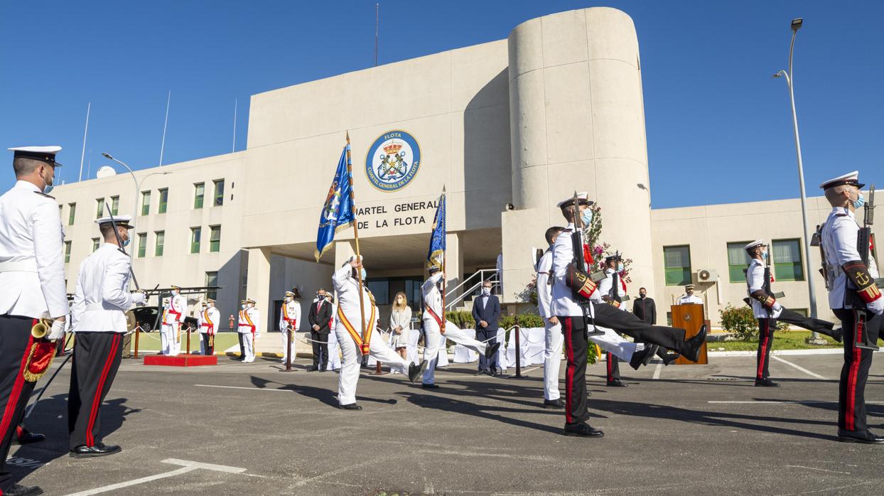 La Base Naval de Rota celebra los actos militares de la Fiesta Nacional de España