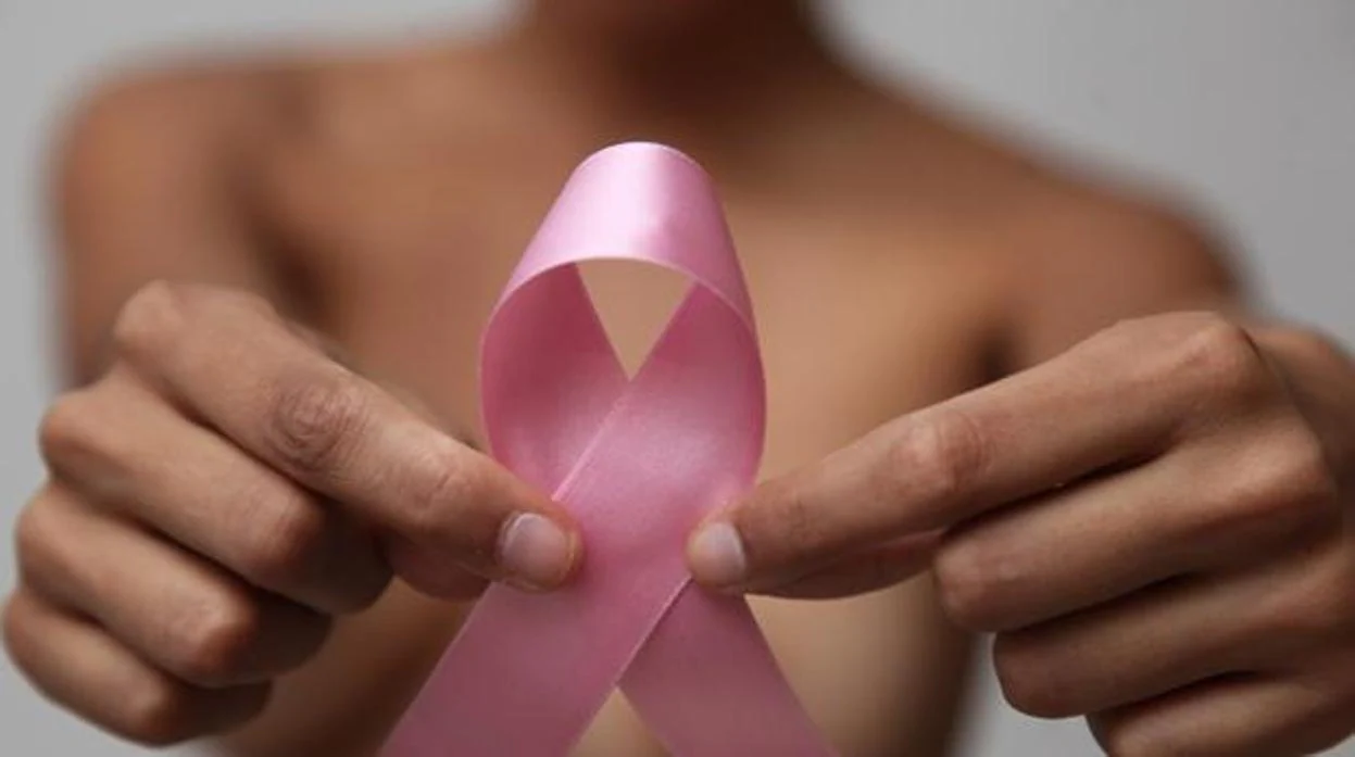 Investigadores de la UCA desarrollan una aplicación para mejorar la calidad de vida de las mujeres con cáncer de mama