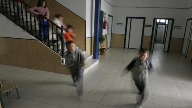 Cádiz vuelve a liderar el cierre de aulas por el Covid-19 en Andalucía