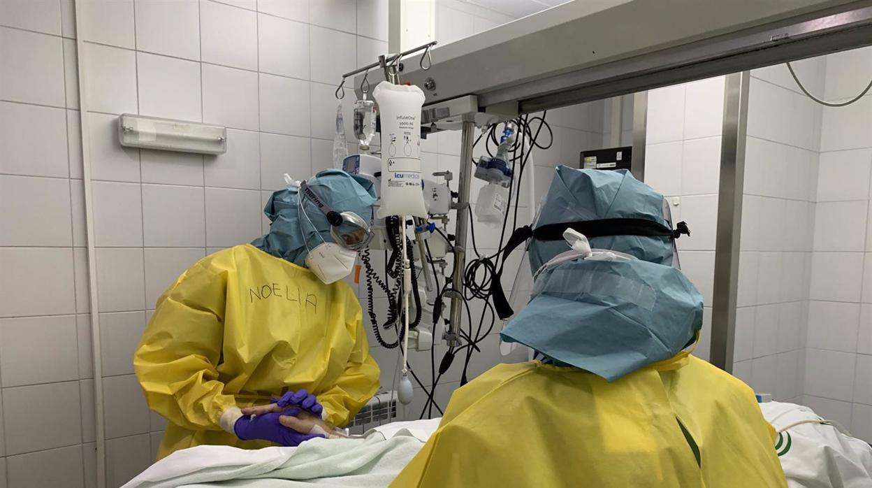 Más de 500 sanitarios han dado positivo en Covid desde el principio de la pandemia