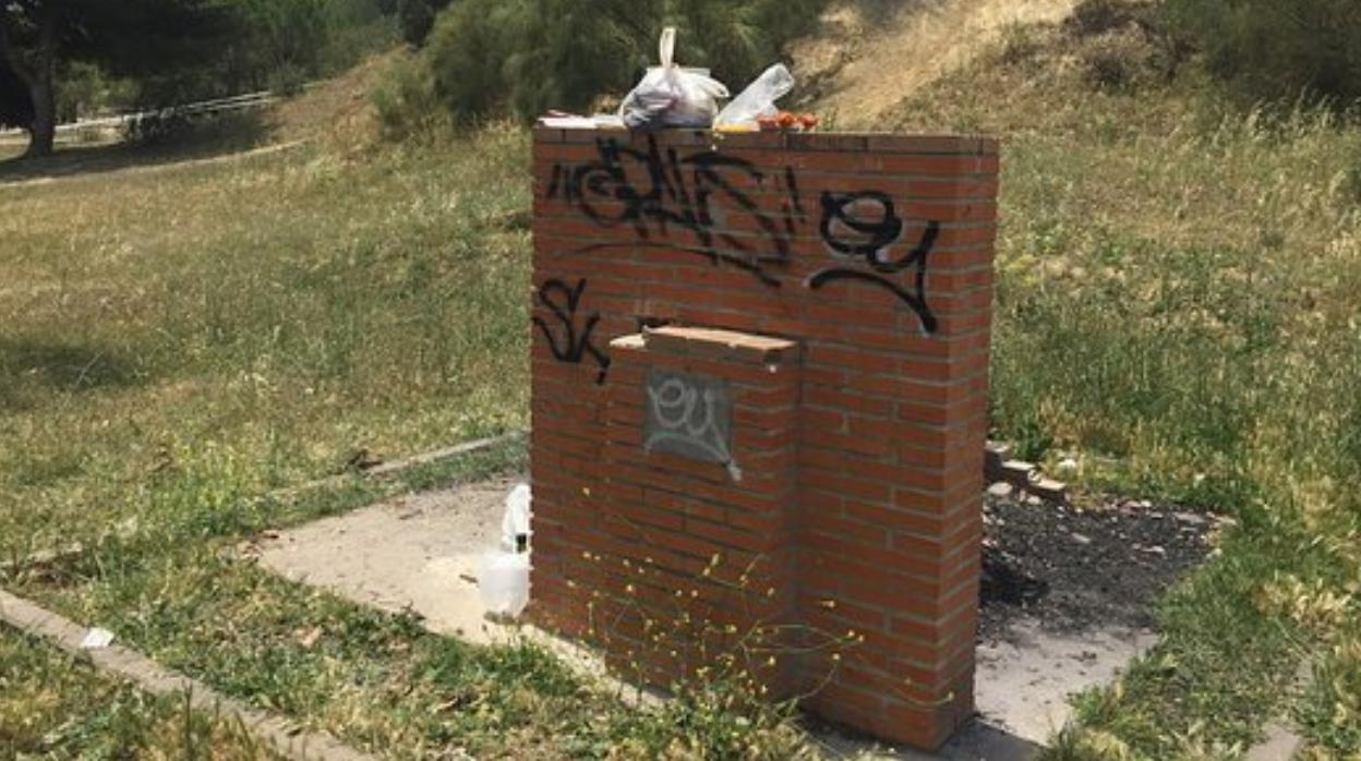 Residentes han denuncia el vandalismo en el interior del parque