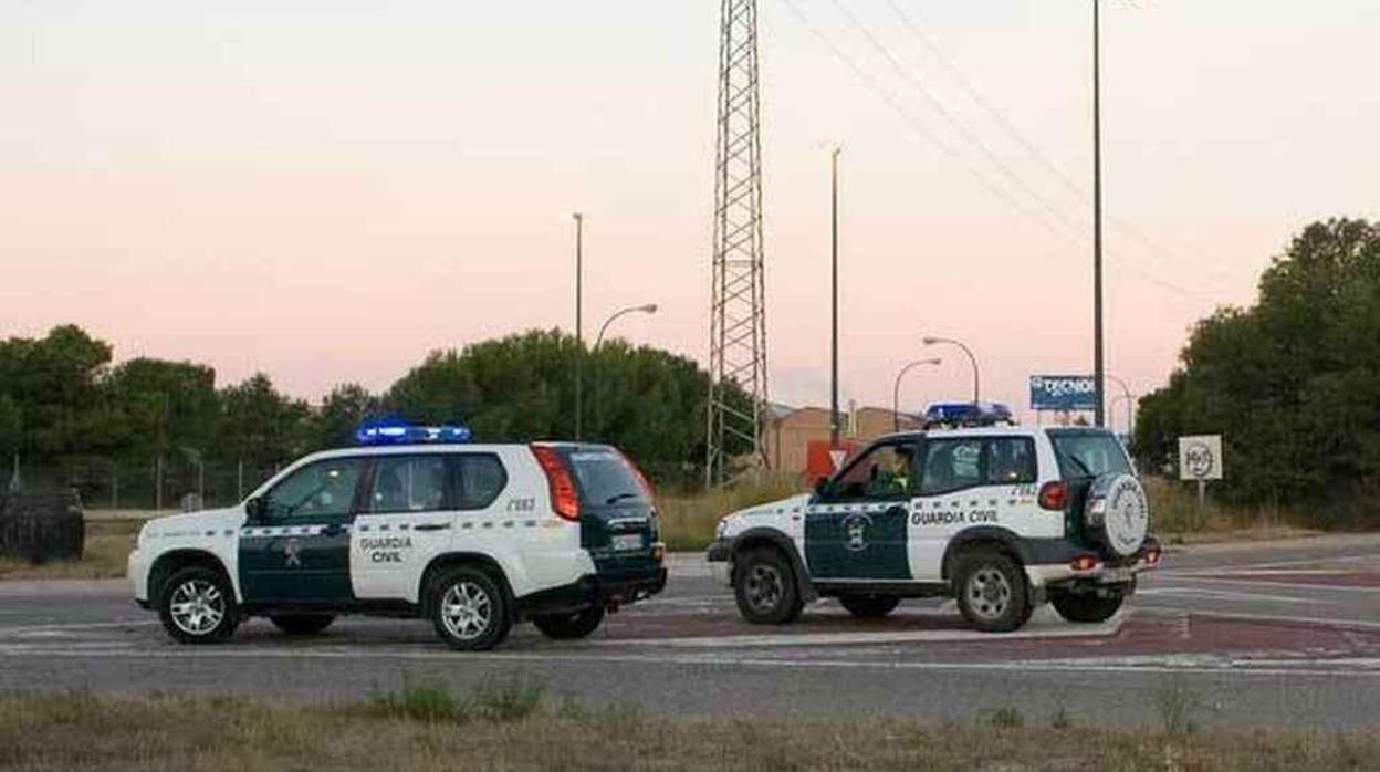 Diez detenidos presuntamente relacionados con la organización que tiroteó a tres guardias civiles en Bornos