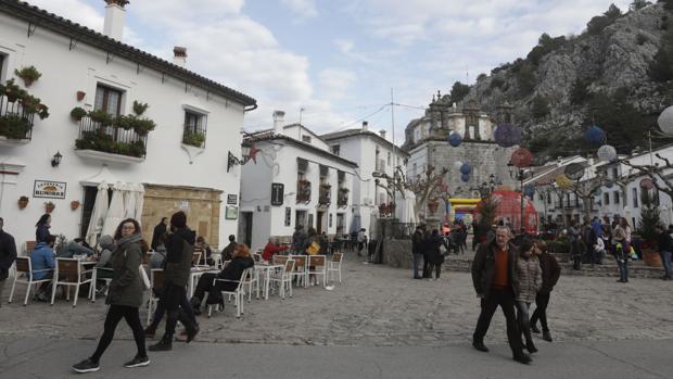 El ‘agujero’ millonario de un Cádiz sin su mejor puente