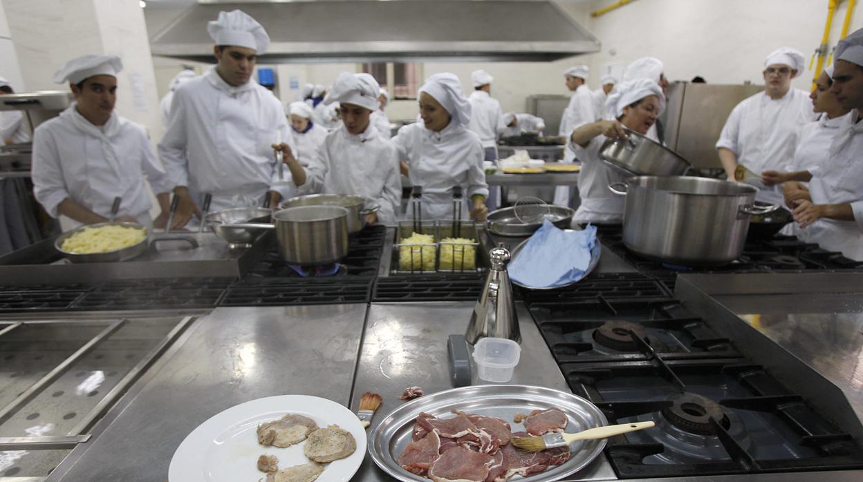 La hostelería no levanta cabeza en Cádiz desde que estalló la pandemia