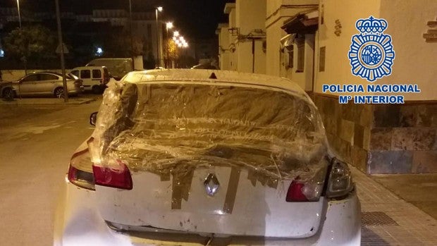 Intervenido en Jerez el coche que circuló con una farola por las carreteras de Cádiz