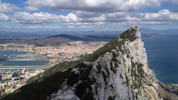 Si no hay acuerdo sobre el Brexit, «la frontera con Gibraltar será frontera externa de la UE»