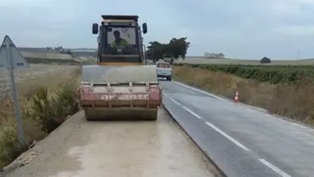 Avanzan a buen ritmo las obras de mejora de la carretera de Morabita en Jerez