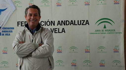 Francisco Coro es el gaditano que está al frente de la Federación Andaluza de Vela.